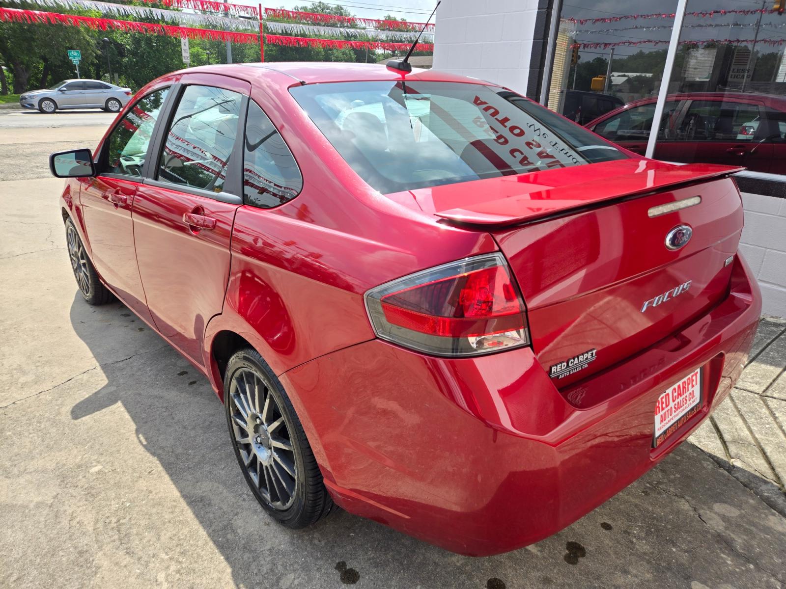 2010 Ford Focus (1FAHP3GN7AW) with an 2.0L I4 F DOHC 16V engine, Automatic transmission, located at 503 West Court, Seguin, TX, 78155, (830) 379-3373, 29.568621, -97.969803 - 2010 Ford Focus SES Sedan with a 2.0L I4 F DOHC 16V, Automatic, Tilt, Cruise, AM/FM/CD/AUX Stereo, Power Windows, Locks and Side Mirrors, Bluetooth, Alloy Wheels, Rear Defroster and more!! - Photo #3